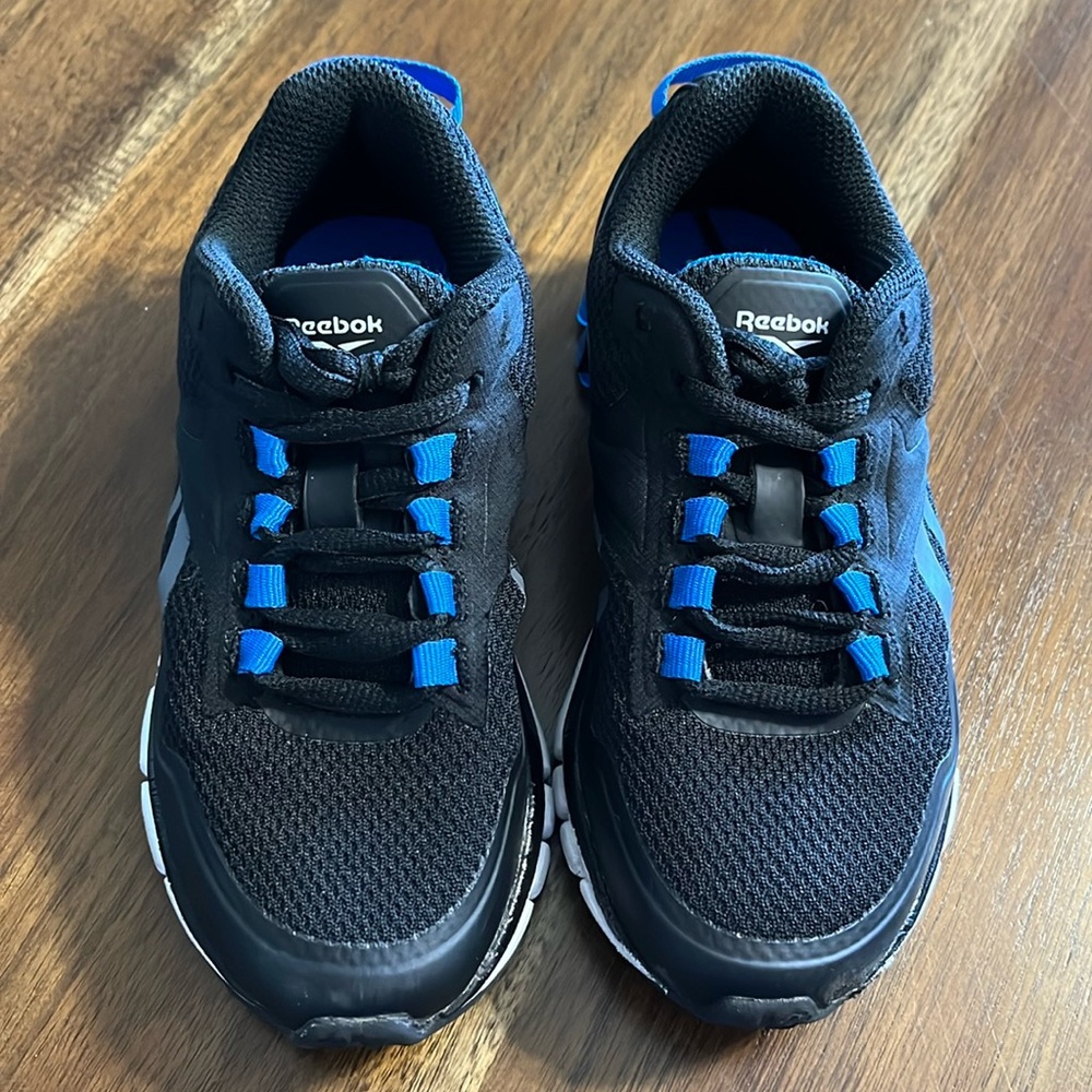 (Size 11) Reebok Toddler Sneakers. (LIKE NEW)